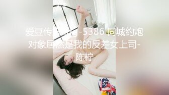 誘人美少婦黑絲誘惑,扛腿暴力抽插,差點沒忍住射裏面,連忙拔出射肚子上