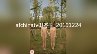 【新片速遞 】 后入大白屁屁少妇 爽吗 爽 这只蜜桃股后入真是太爽 看着都诱惑 被大棒棒无套输出 射了一骚逼 [168MB/MP4/03:52]